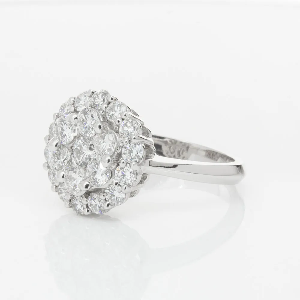 18ct White Gold Diamond Cluster Ring