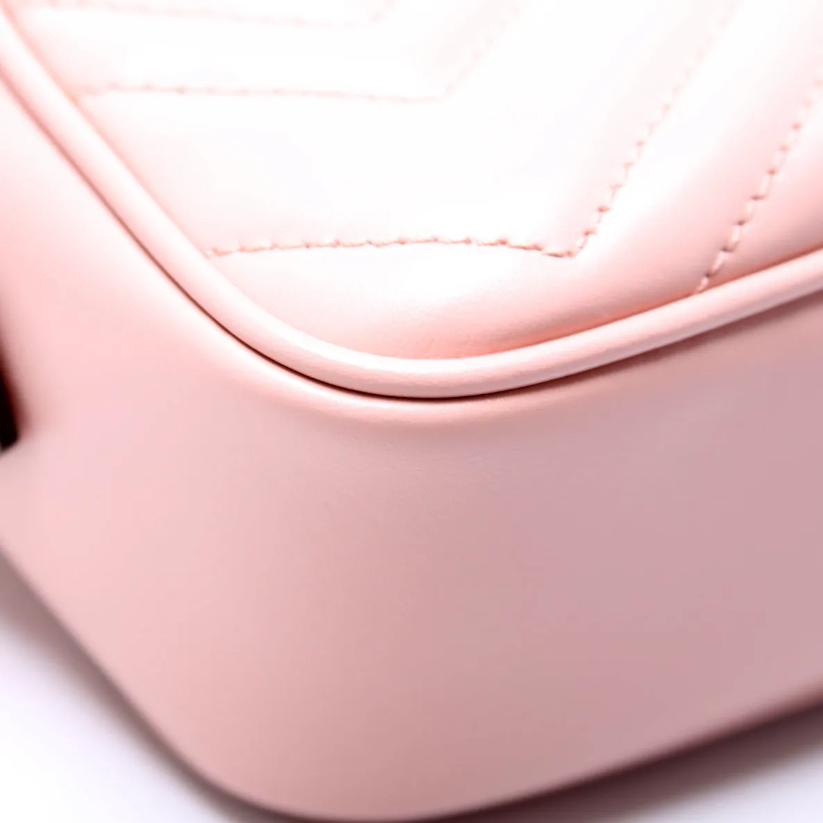634936 Marmont Aria Mini Camera Bag Pink