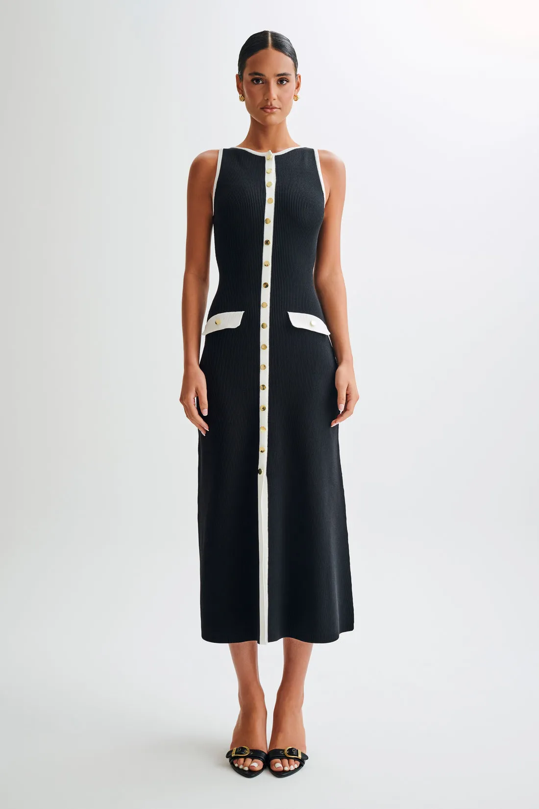 Chic Buttoned Knit Dress