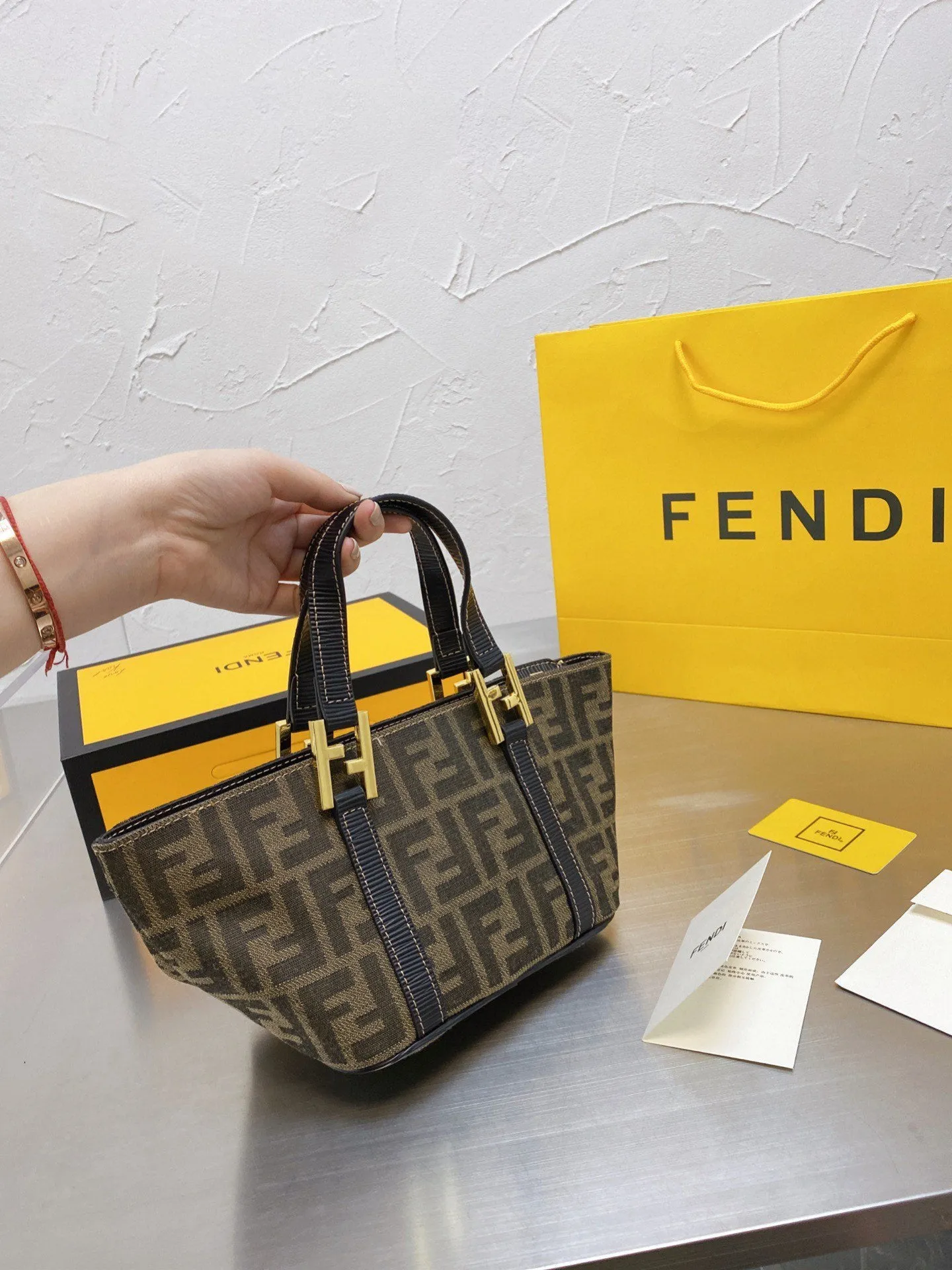 EN   Designer bags by Fendi 105
