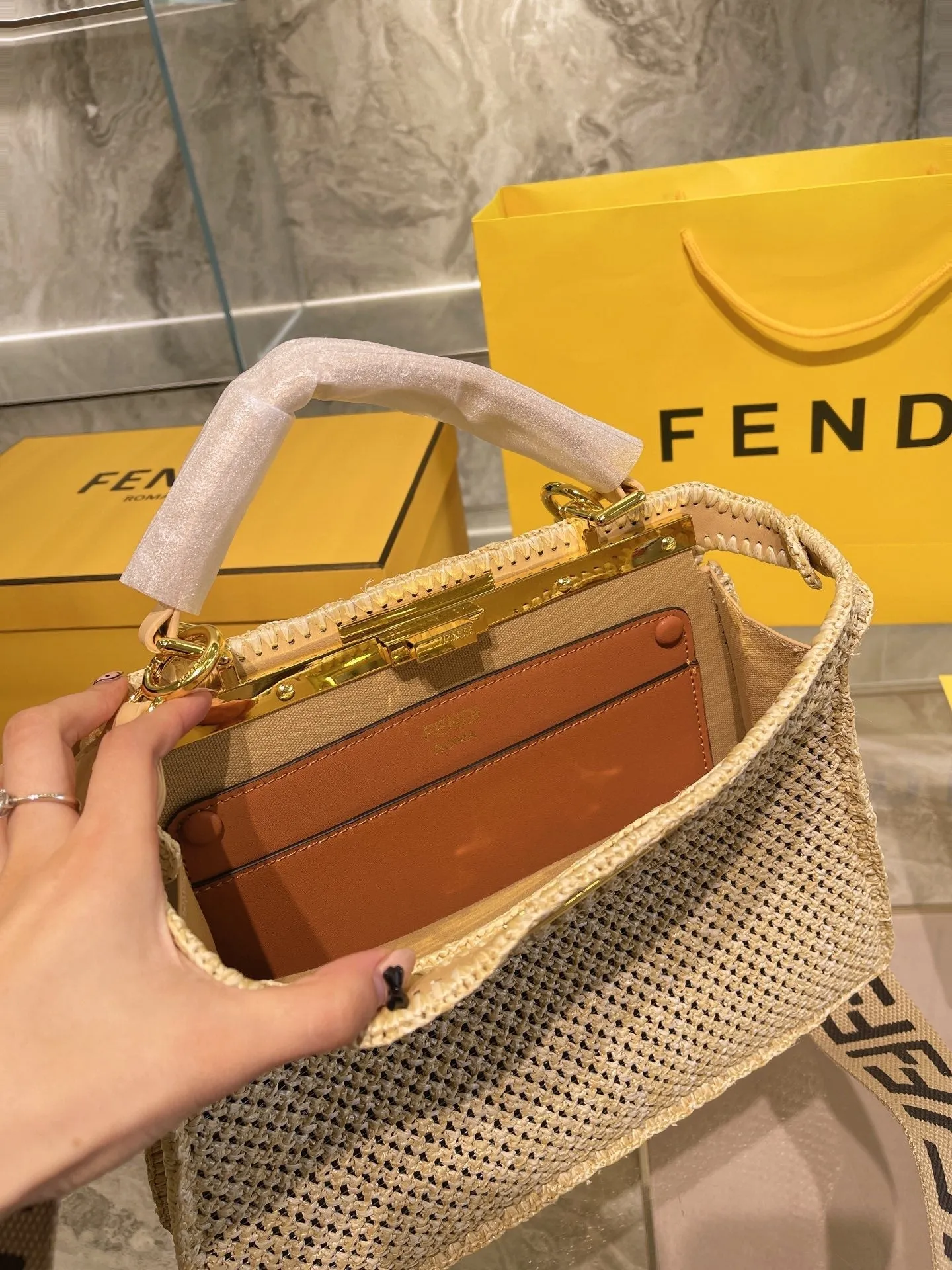 EN   Designer bags by Fendi 204