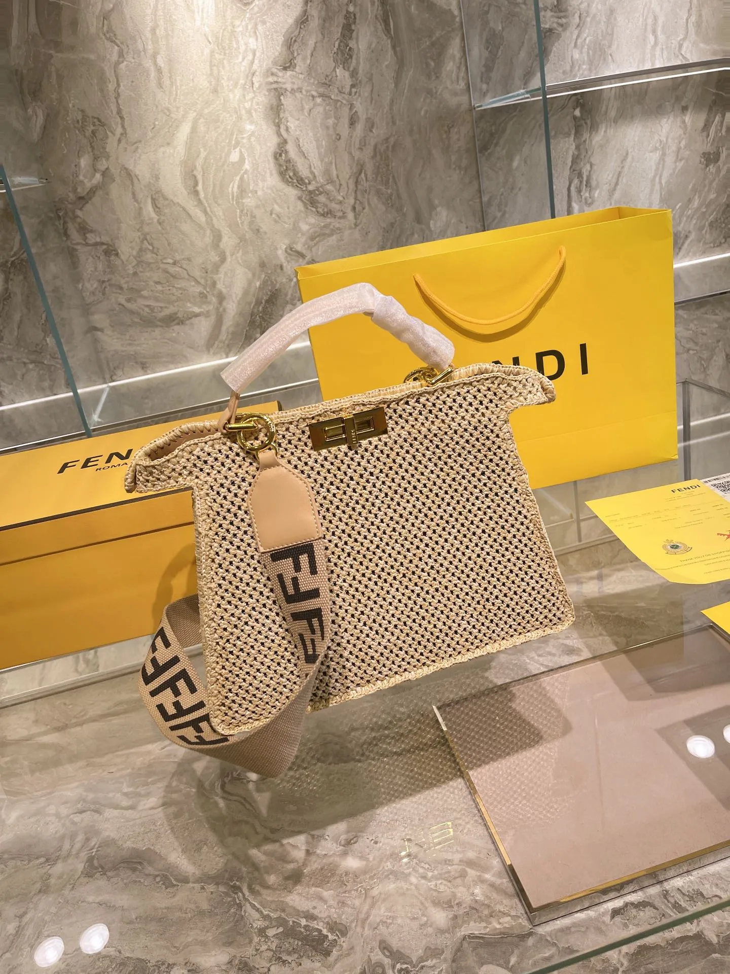 EN   Designer bags by Fendi 204