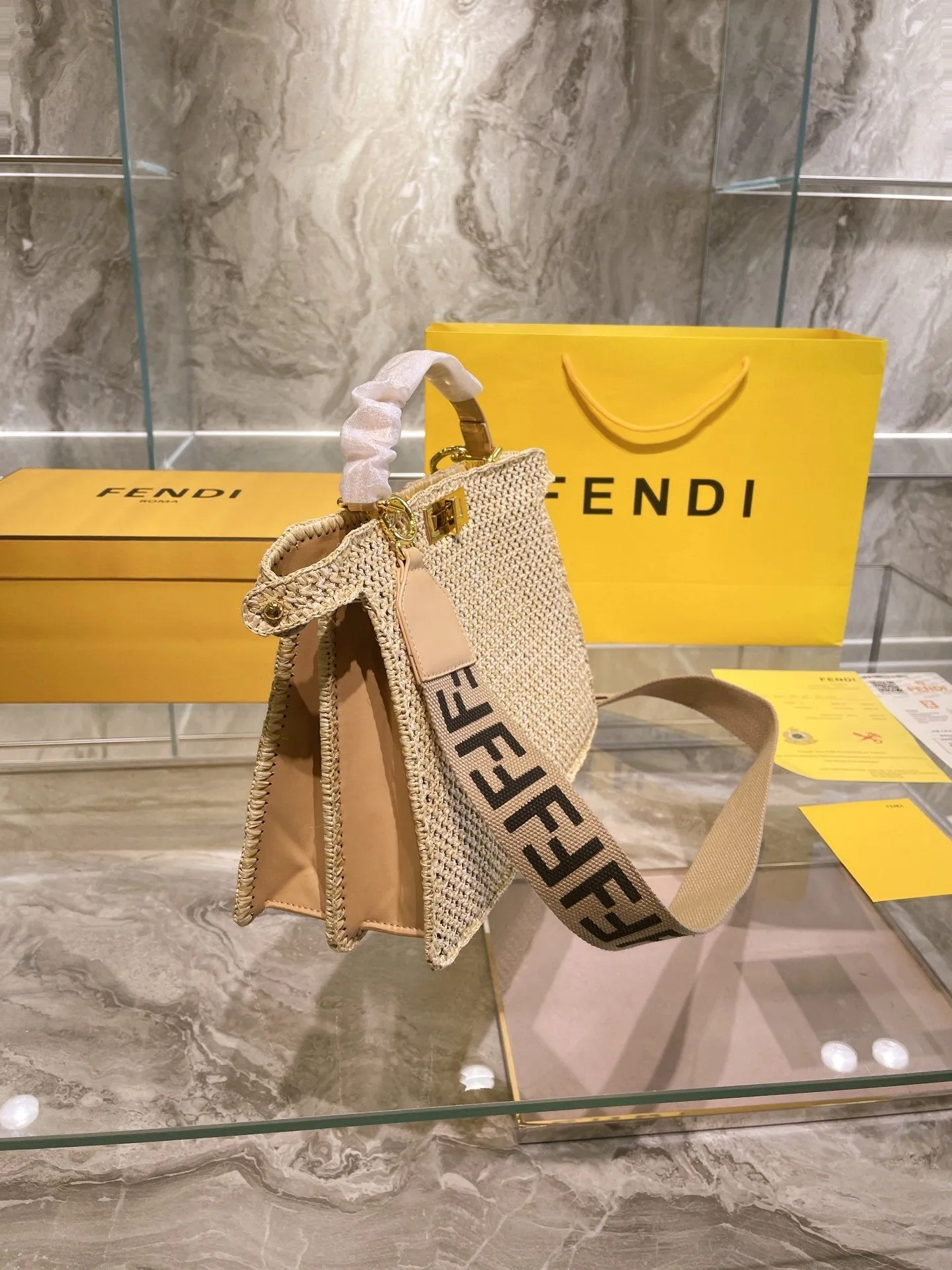 EN   Designer bags by Fendi 204