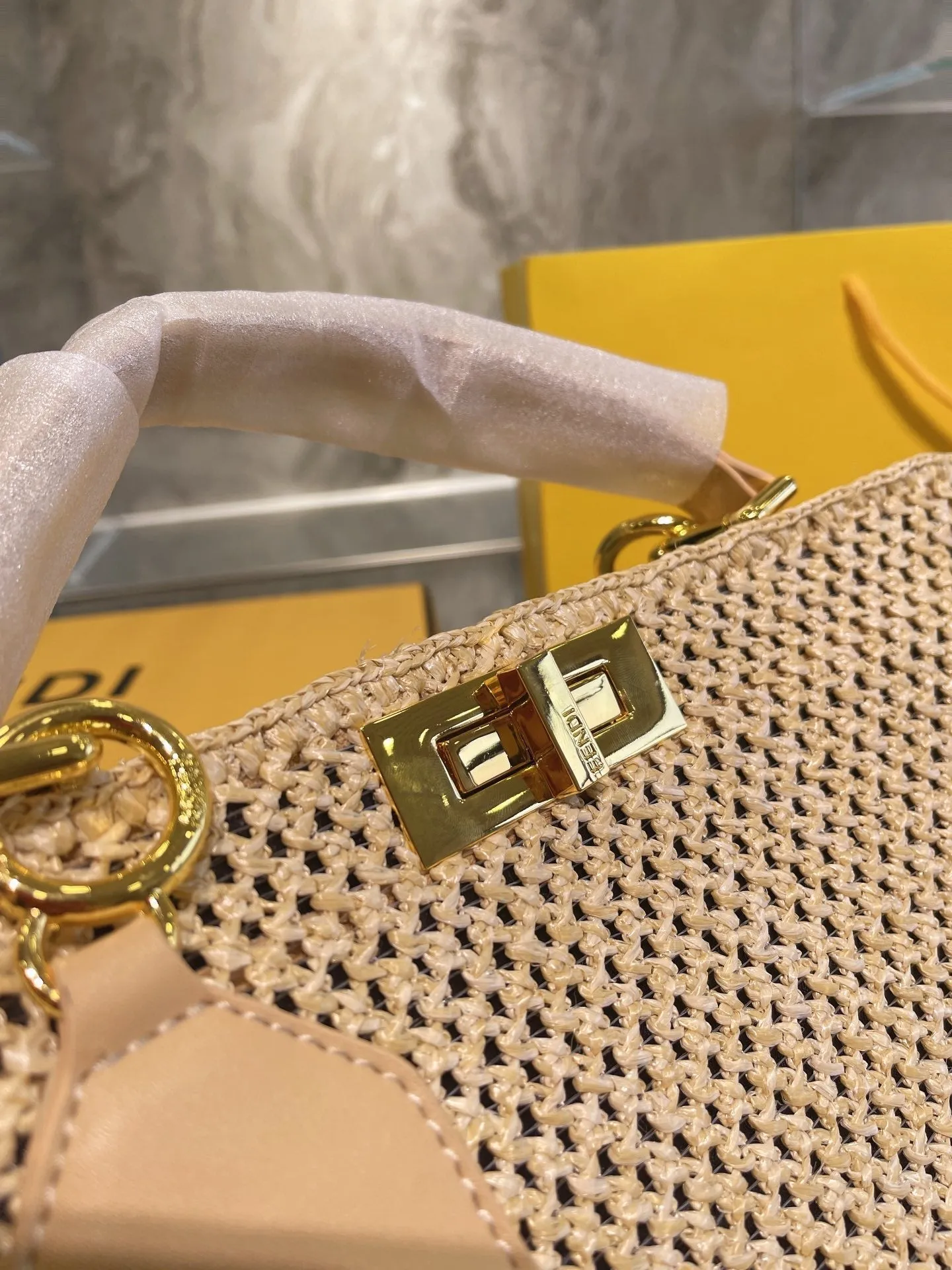 EN   Designer bags by Fendi 204