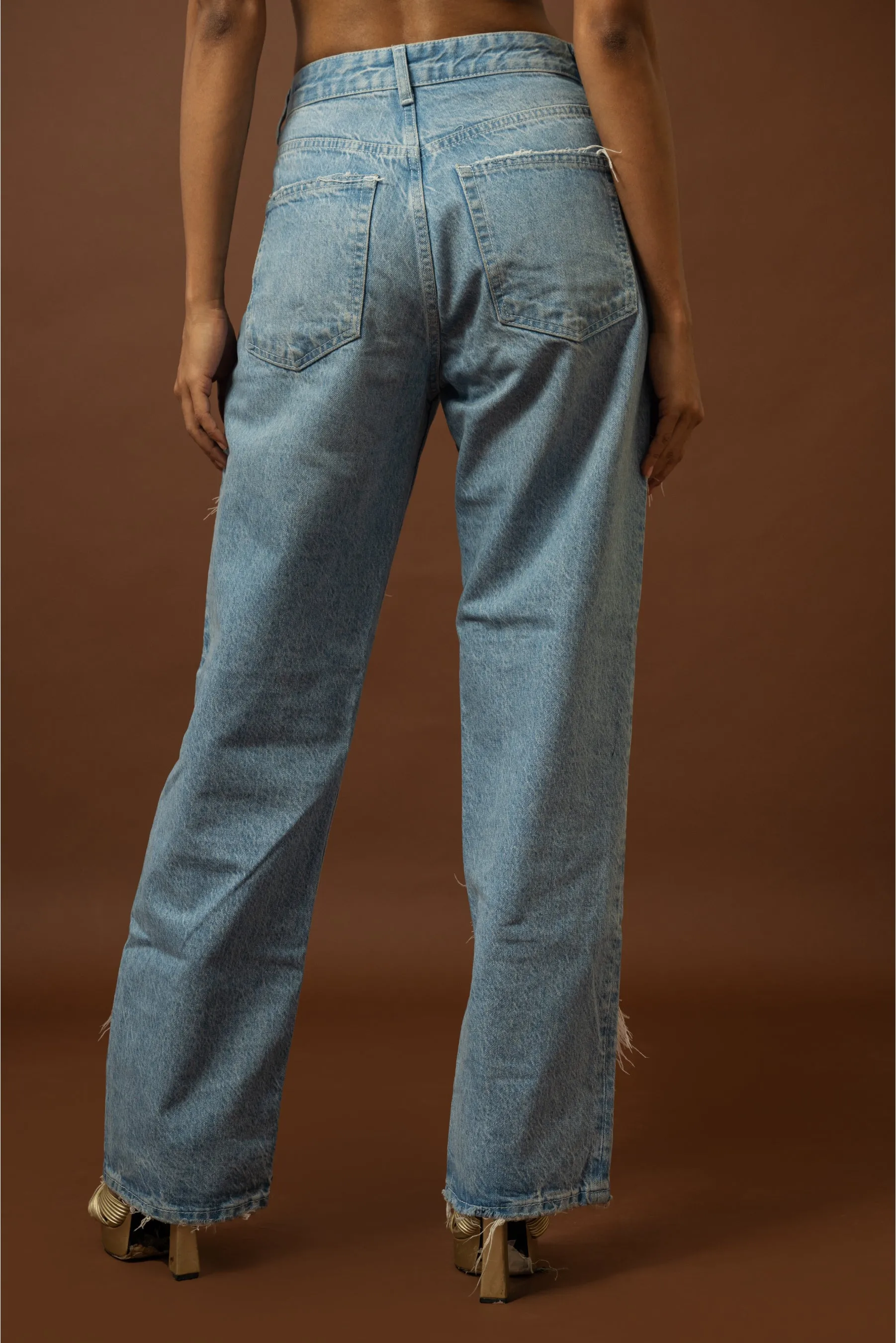 FEATHER CHIC DENIM