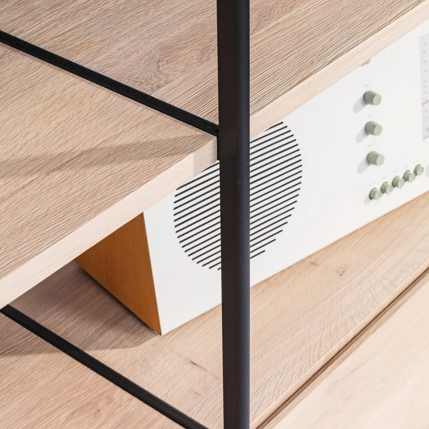 janua | bc 06 room 68 shelving system | 3x3 grid oak   black