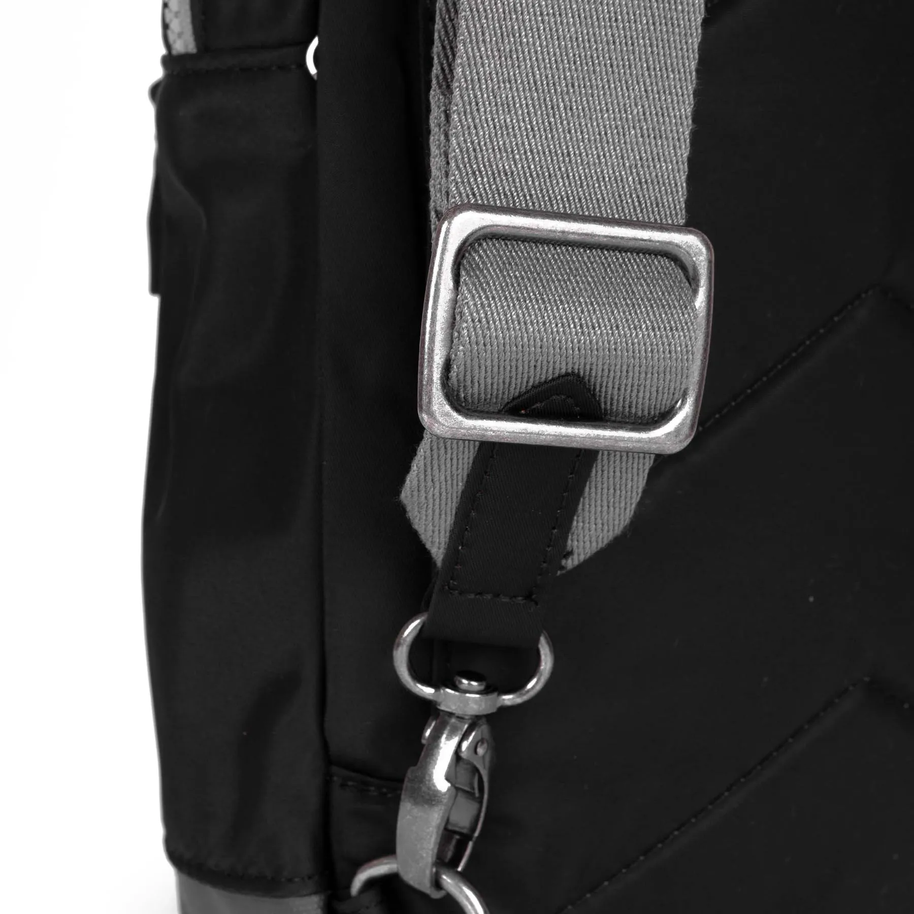 ROKA Willesden B Large Recycled Nylon Bag - Black